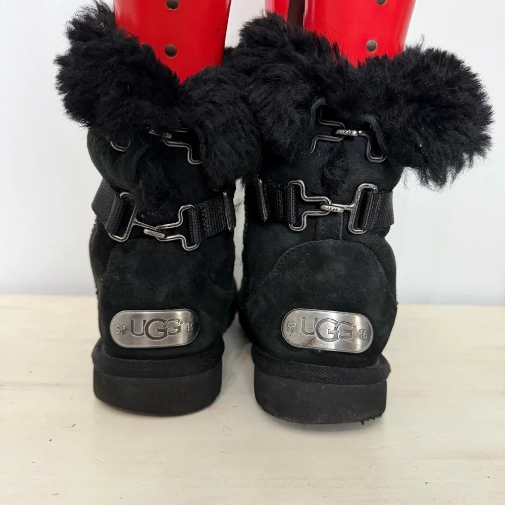 Ugg Black Suede Fairmont Winter Boots